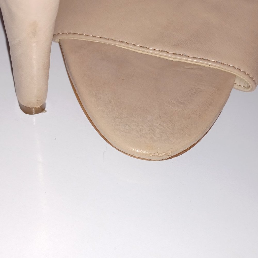Vince Camuto Nude Beige Heels Ankle Strap Sandals - Picture 7 of 9